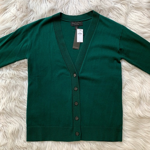 BR “Forever Sweater” V-Neck Cardigan - Picture 7 of 16